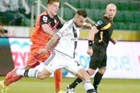 九游官网下载app下载-威尔士队在欧预赛比赛中逆袭，反超对手