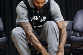 九游官网下载-包含雄鹿再添内线好手，战术优势明显的词条