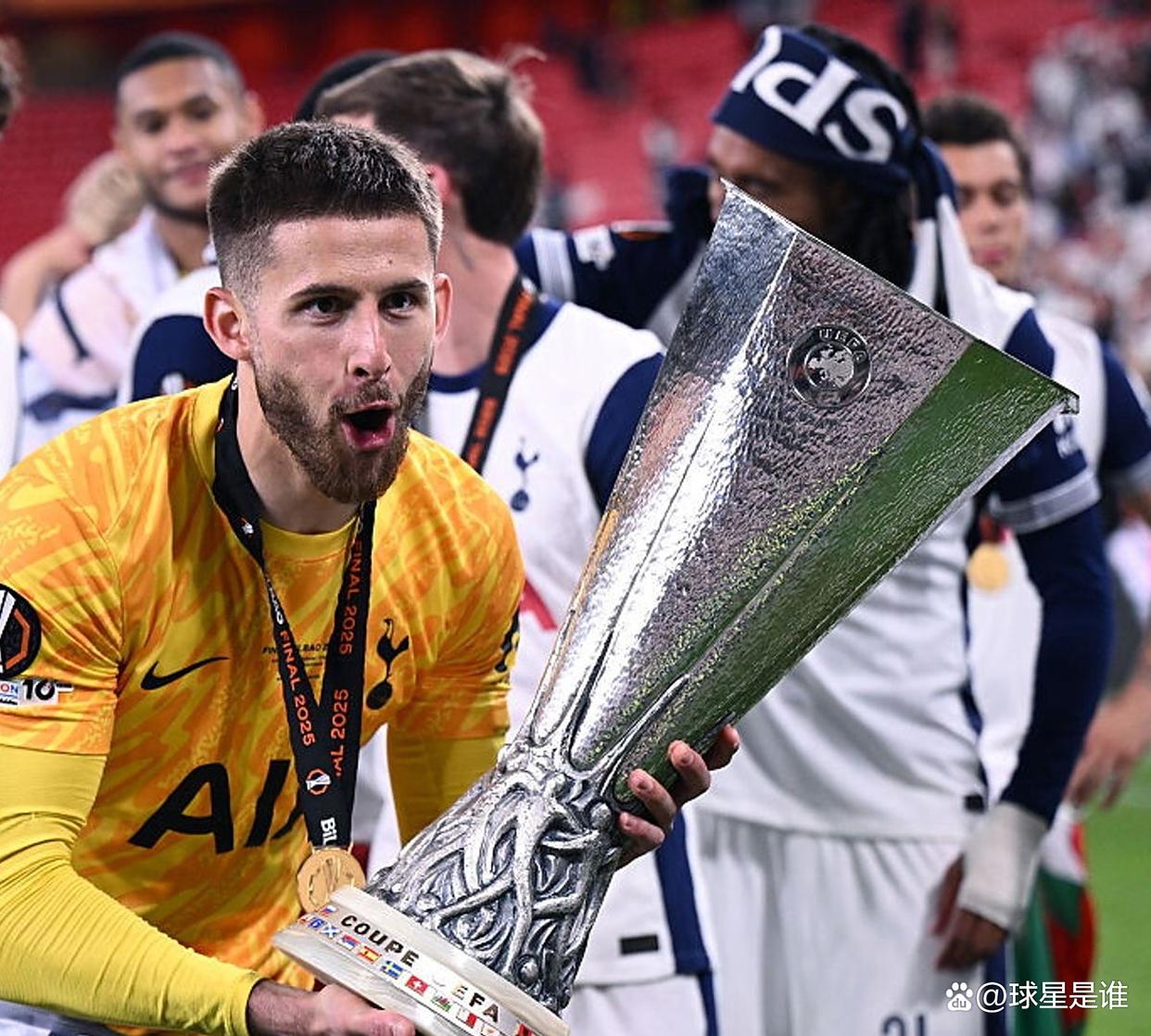 九游官网下载-关于皇马签下乌克兰门将，解决门将困境的信息  第1张