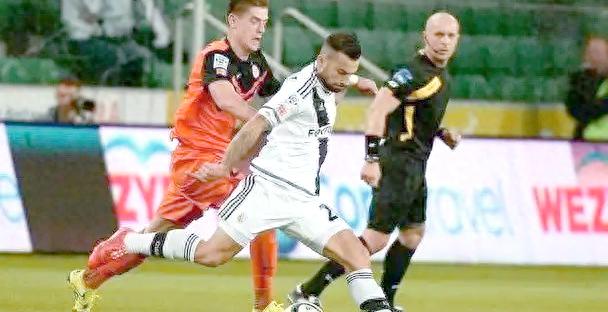 九游官网下载app下载-威尔士队在欧预赛比赛中逆袭，反超对手  第1张